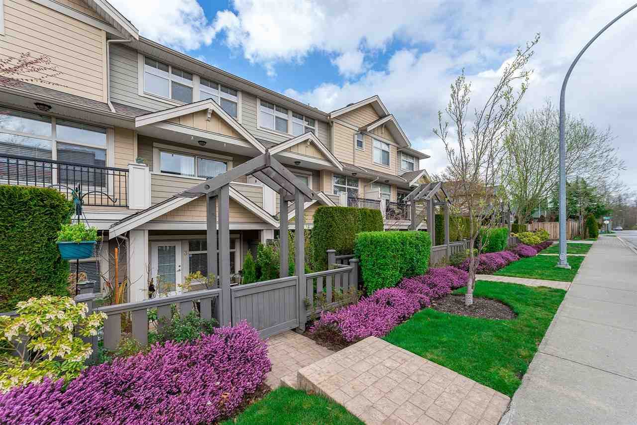 Main Photo: 3 22225 50 Avenue in Langley: Murrayville Townhouse for sale in "Murray's Landing" : MLS®# R2249180