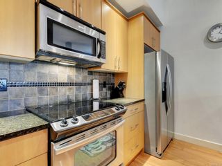 Photo 16: 206 623 Treanor Ave in Langford: La Thetis Heights Condo for sale : MLS®# 918678