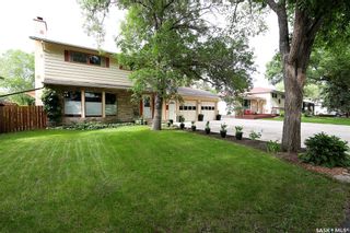 Photo 1: 86 Mayfair Crescent in Regina: Hillsdale Residential for sale : MLS®# SK932833