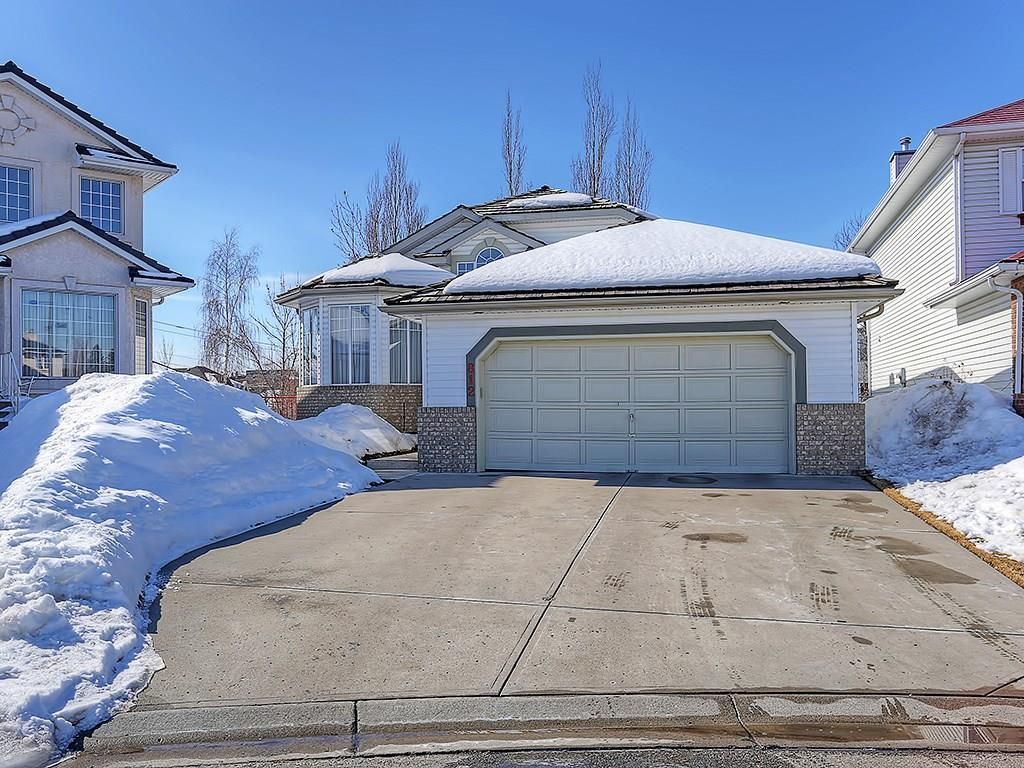 Main Photo: 812 RIVERVIEW Place SE in Calgary: Riverbend House for sale : MLS®# C4172645