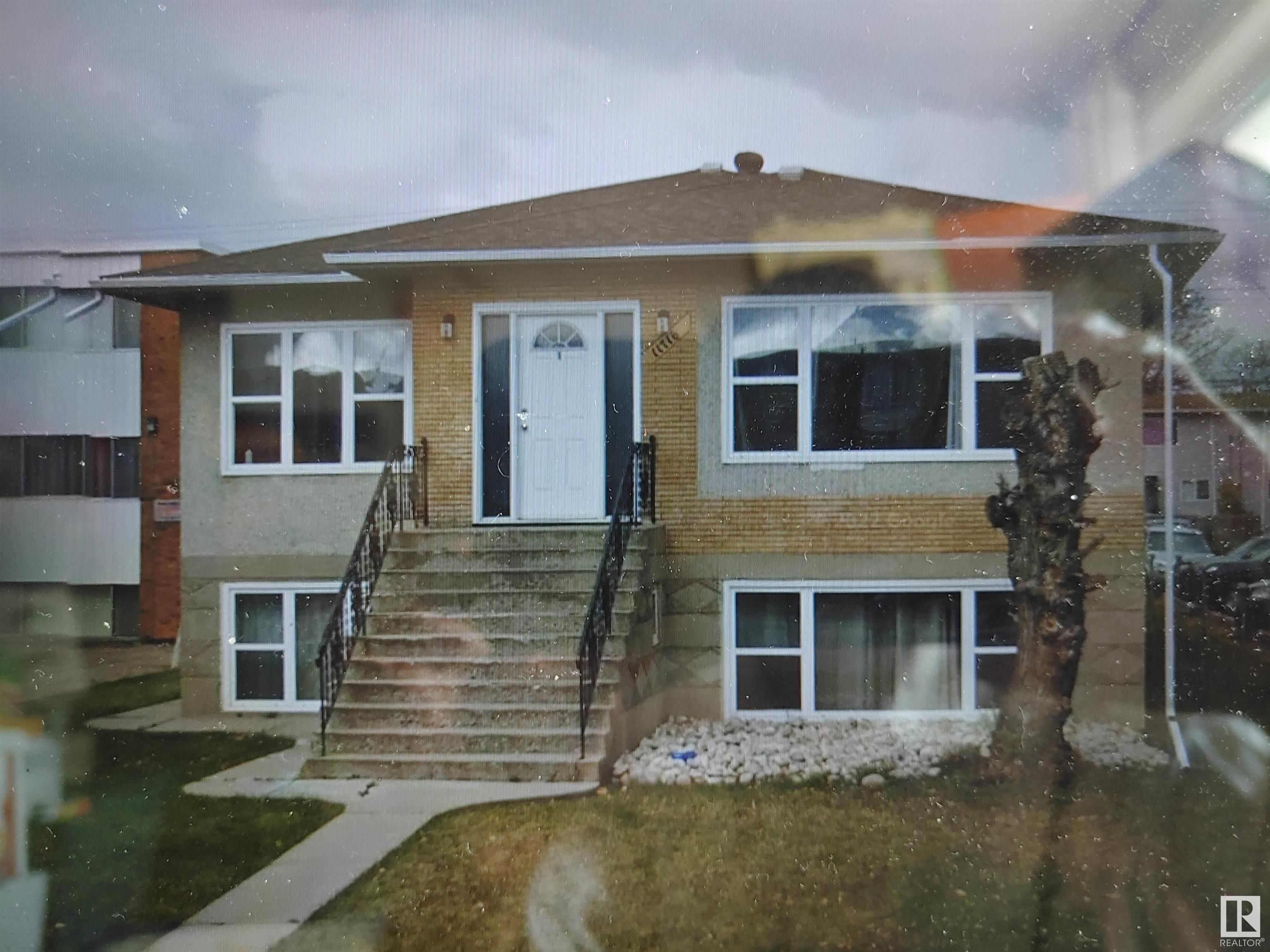 Main Photo: 11716 124 Street in Edmonton: Zone 07 House Fourplex for sale : MLS®# E4301678