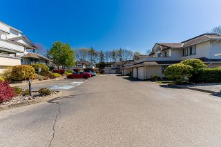 Photo 2: 407 19645 64 Avenue in Langley: Willoughby Heights Townhouse for sale in "HIGHGATE TERRACE" : MLS®# R2873430