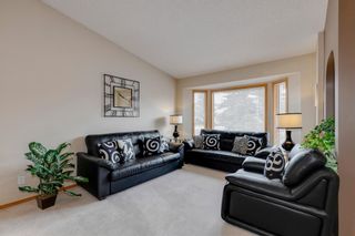 Photo 2: 87 Sunlake Road SE in Calgary: Sundance Detached for sale : MLS®# A1225033