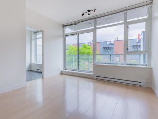 Photo 4: 325 2788 PRINCE EDWARD Street in Vancouver: Mount Pleasant VE Condo for sale in "Uptown" (Vancouver East)  : MLS®# R2702456
