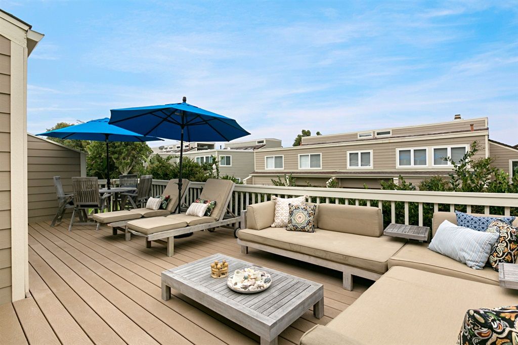 Main Photo: ENCINITAS Townhouse for sale : 3 bedrooms : 1816 Wilton Rd.