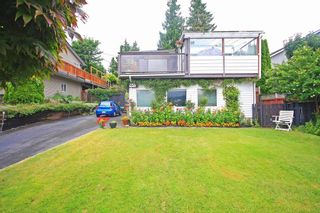 Photo 1: 2954 DOLLARTON Highway in North Vancouver: Home for sale : MLS®# V1077194