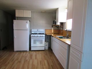 Photo 4: 3941 247 Road in Kiskatinaw: BCNREB Out of Area Manufactured Home for sale (Fort St. John (Zone 60))  : MLS®# R2327027