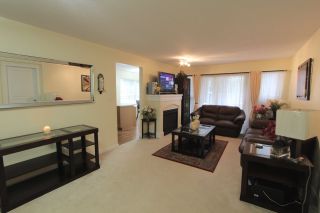 Photo 2: 209 2968 SILVER SPRINGS BOULEVARD in Coquitlam: Westwood Plateau Condo for sale : MLS®# R2042889