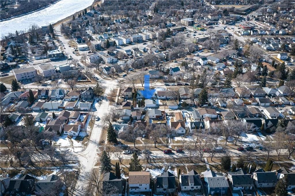 Photo 41: Photos: 70 Champlain Street in Winnipeg: Norwood Residential for sale (2B)  : MLS®# 202105429