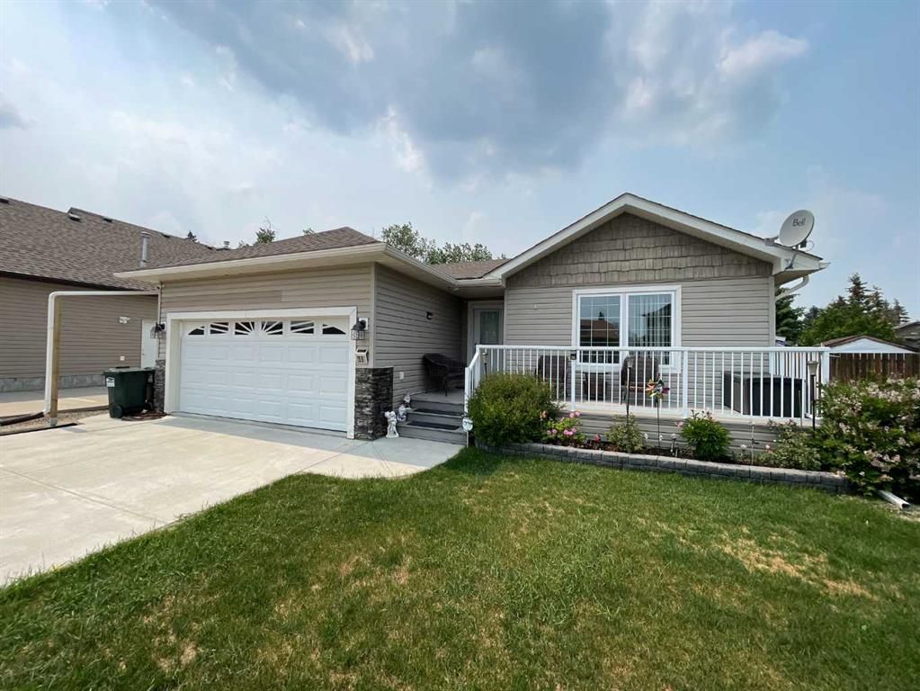 Main Photo: 35 Silverstone Place: Didsbury Detached for sale : MLS®# A2058448