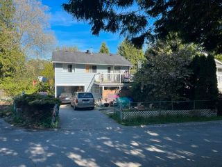 Photo 2: 6483 KING GEORGE Boulevard in Surrey: West Newton House for sale : MLS®# R2877381