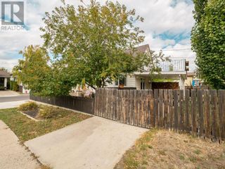 Photo 3: 1021 9 Street N in Lethbridge: House for sale : MLS®# A2080756