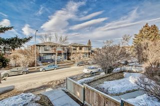 Photo 7: 219 26 Avenue NE in Calgary: Tuxedo Park Semi Detached (Half Duplex) for sale : MLS®# A2039098