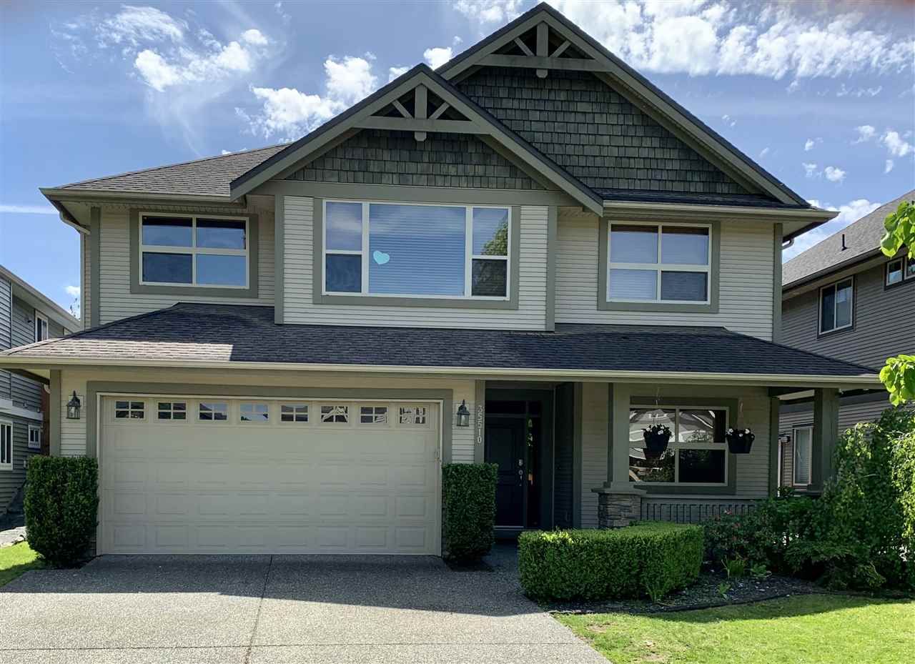 Main Photo: 35510 SHEENA Place in Abbotsford: Abbotsford East House for sale : MLS®# R2455377