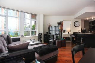 Photo 2: 301 988 RICHARDS Street in Vancouver: Yaletown Condo for sale in "TRIBECA LOFTS" (Vancouver West)  : MLS®# V1009541
