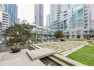 Photo 18: 1803 499 BROUGHTON Street in Vancouver: Coal Harbour Condo for sale in "DENIA" (Vancouver West)  : MLS®# V1104068