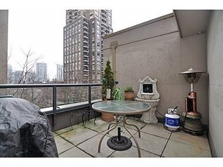 Photo 6: 308 1010 RICHARDS Street in The Gallery: Condo for sale : MLS®# V986408