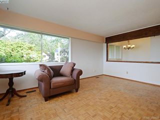 Photo 7: 1295 Montrose Ave in VICTORIA: Vi Hillside House for sale (Victoria)  : MLS®# 762239