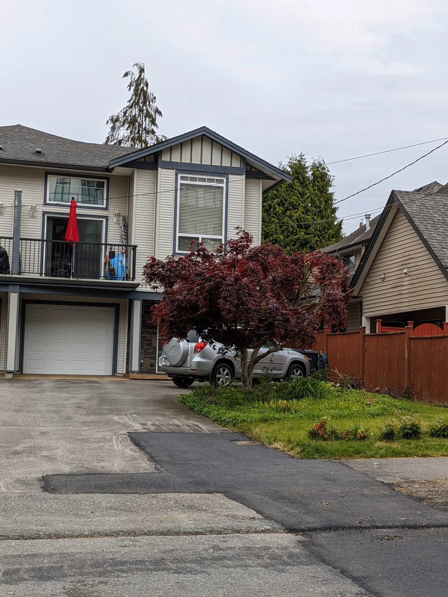 Main Photo: 777 DOGWOOD Street in Coquitlam: Coquitlam West 1/2 Duplex for sale : MLS®# R2746354