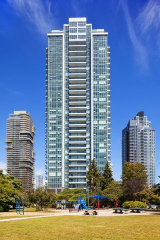 Photo 1: 2301 6463 SILVER Avenue in Burnaby: Metrotown Condo for sale in "MAYWOOD ON THE PARK" (Burnaby South)  : MLS®# R2779878