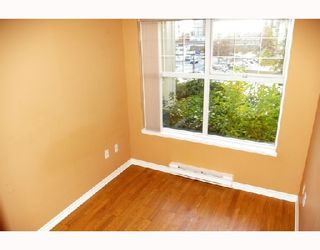 Photo 7: 306 1035 AUCKLAND Street in New_Westminster: Uptown NW Condo for sale (New Westminster)  : MLS®# V742438
