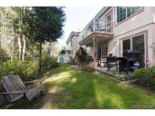 Photo 14: 4 14 Erskine Lane in VICTORIA: VR Hospital Row/Townhouse for sale (View Royal)  : MLS®# 697785