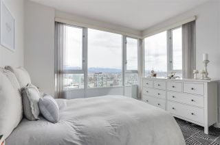 Photo 10: 3803 1033 MARINASIDE CRESCENT in Vancouver: Yaletown Condo for sale (Vancouver West)  : MLS®# R2257056