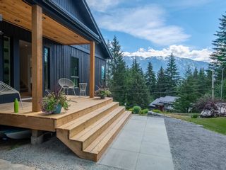 Photo 2: 8315 MOUNTAIN VIEW Drive in Whistler: Alpine Meadows House for sale in "Alpine Meadows" : MLS®# R2714620