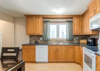 Photo 5: 232 Lynnview Way SE in Calgary: Ogden Detached for sale : MLS®# A1178932