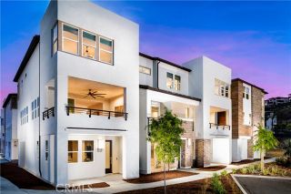 Main Photo: MISSION VALLEY Townhouse for sale : 4 bedrooms : 2715 Everly Drive in San Diego