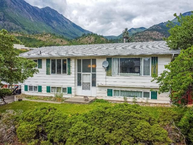 Main Photo: 57 MOUNTAINVIEW ROAD: Lillooet House for sale (South West)  : MLS®# 162949