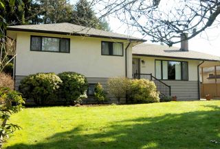 Photo 1: 2684 POPLYNN DRIVE in North Vancouver: Westlynn House for sale : MLS®# R2246384