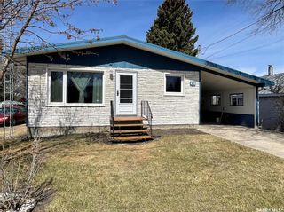 Photo 1: 458 2nd Avenue Northeast in Preeceville: Residential for sale : MLS®# SK927597