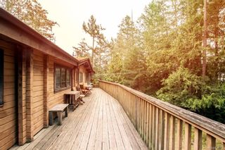 Photo 5: 4871 Pirates Rd in Pender Island: GI Pender Island House for sale (Gulf Islands)  : MLS®# 836708
