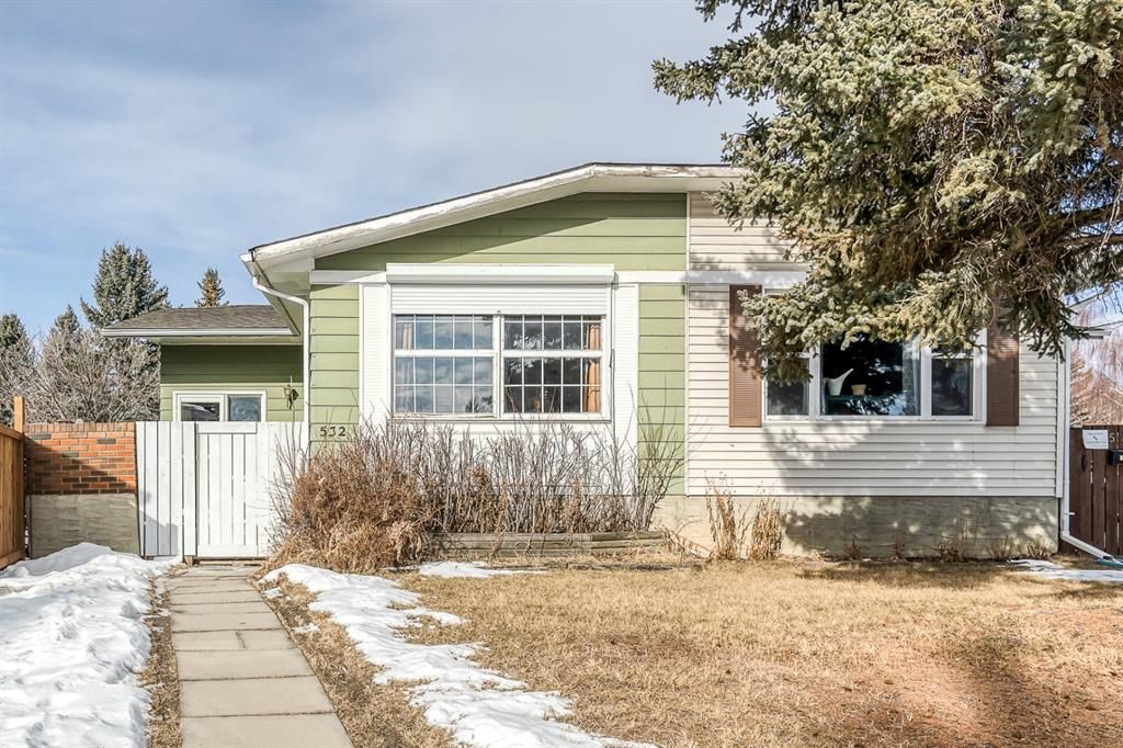 Main Photo: 532 Queensland Place SE in Calgary: Queensland Semi Detached for sale : MLS®# A1187085
