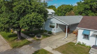 Photo 2: 28 5th St NW in Portage la Prairie: House for sale : MLS®# 202220062