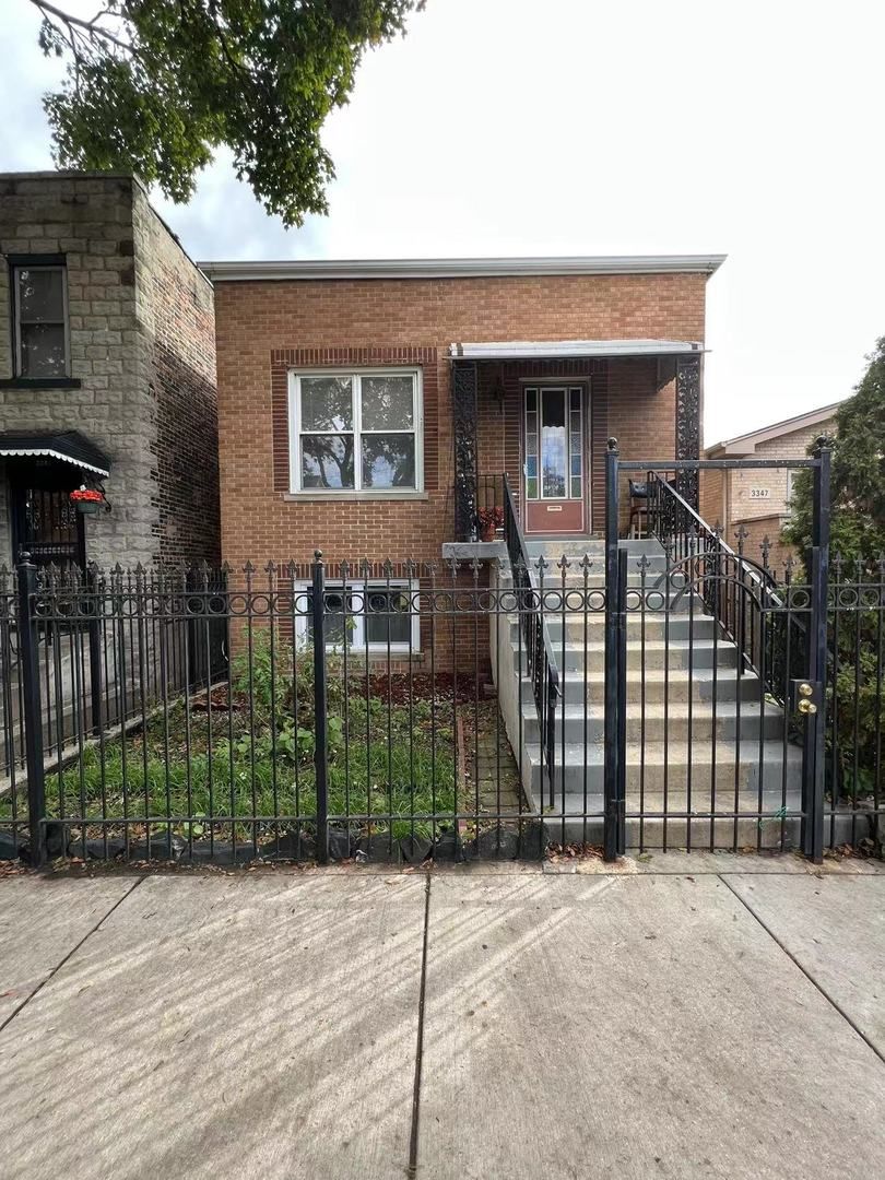 Main Photo: 3345 S Racine Avenue in Chicago: CHI - Bridgeport Residential Income for sale ()  : MLS®# 11023210