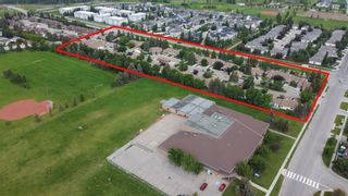 Photo 6: 2844 Dovely Park SE in Calgary: Dover Row/Townhouse for sale : MLS®# A1235119