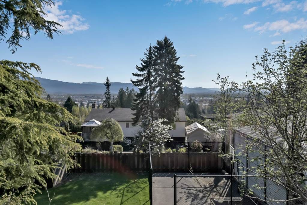 Photo 39: Photos: 1611 EASTERN Drive in Port Coquitlam: Mary Hill House for sale : MLS®# R2574066
