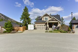 Photo 1: 2549 Pebble Place in West Kelowna: Shannon  Lake House for sale (Central  Okanagan)  : MLS®# 10228762