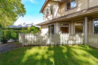 Photo 27: 1 2715 Shelbourne St in Victoria: Vi Jubilee Row/Townhouse for sale : MLS®# 943838