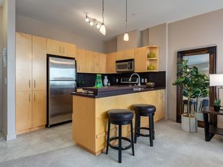 Photo 6: 204 69 SPRINGBOROUGH Court SW in Calgary: Springbank Hill Apartment for sale : MLS®# A1023183