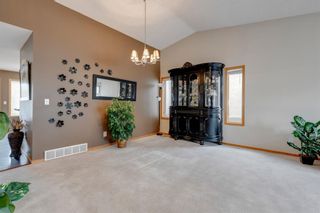 Photo 4: 87 Sunlake Road SE in Calgary: Sundance Detached for sale : MLS®# A1225033