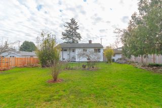 Photo 28: 822 Canterbury Rd in Saanich: SE Swan Lake House for sale (Saanich East)  : MLS®# 863046