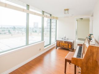 Photo 9: 1340 7288 ACORN Avenue in Burnaby: Highgate Condo for sale in "THE DUNHILL" (Burnaby South)  : MLS®# V993020