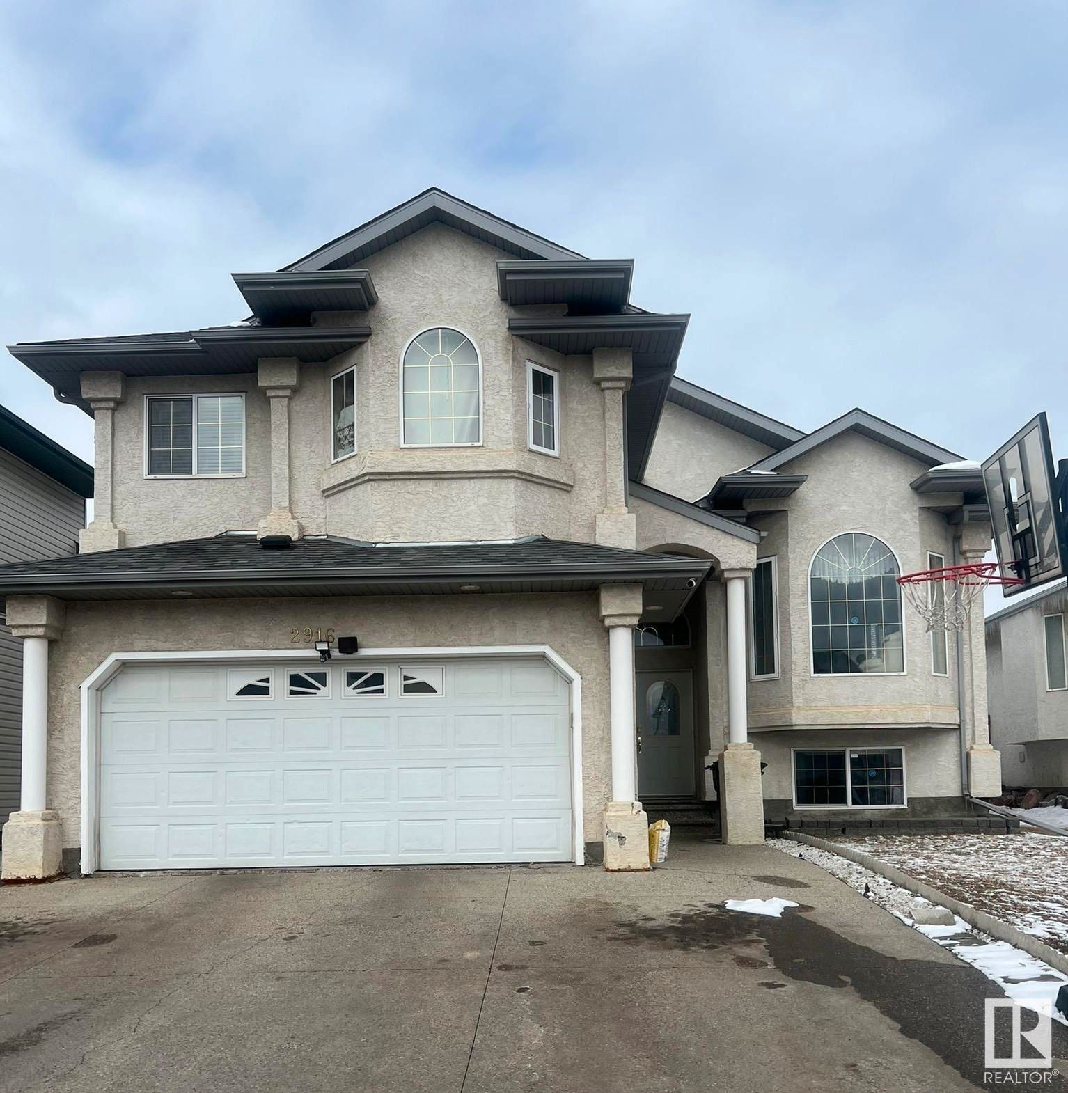 Main Photo: 2916 151A Avenue NW in Edmonton: Zone 35 House for sale : MLS®# E4378605