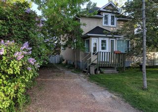 Main Photo: 427 53 Avenue SW in Calgary: Windsor Park Detached for sale : MLS®# A2122053