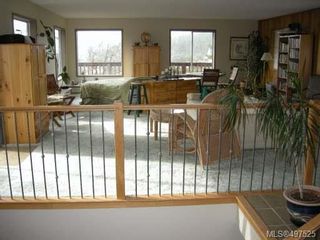 Photo 3: 581 Andrew Ave in COMOX: CV Comox Peninsula House for sale (Comox Valley)  : MLS®# 497525
