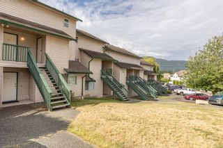 Photo 1: 206 1908 Bowen Rd in Nanaimo: Na Central Nanaimo Row/Townhouse for sale : MLS®# 879450