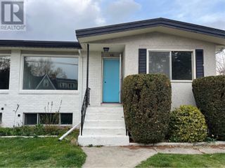 Photo 1: 722-726 Elliot Avenue in Kelowna: House for sale : MLS®# 10310875